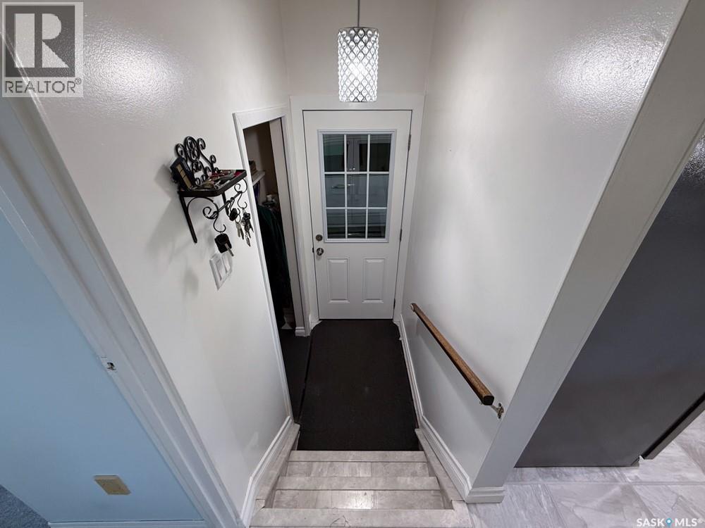 568 Poplar Crescent, Shaunavon, Saskatchewan  S0N 2M0 - Photo 30 - SK019399