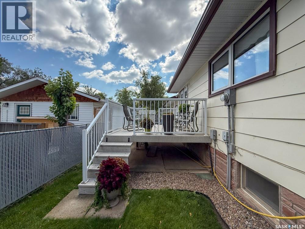 568 Poplar Crescent, Shaunavon, Saskatchewan  S0N 2M0 - Photo 42 - SK019399