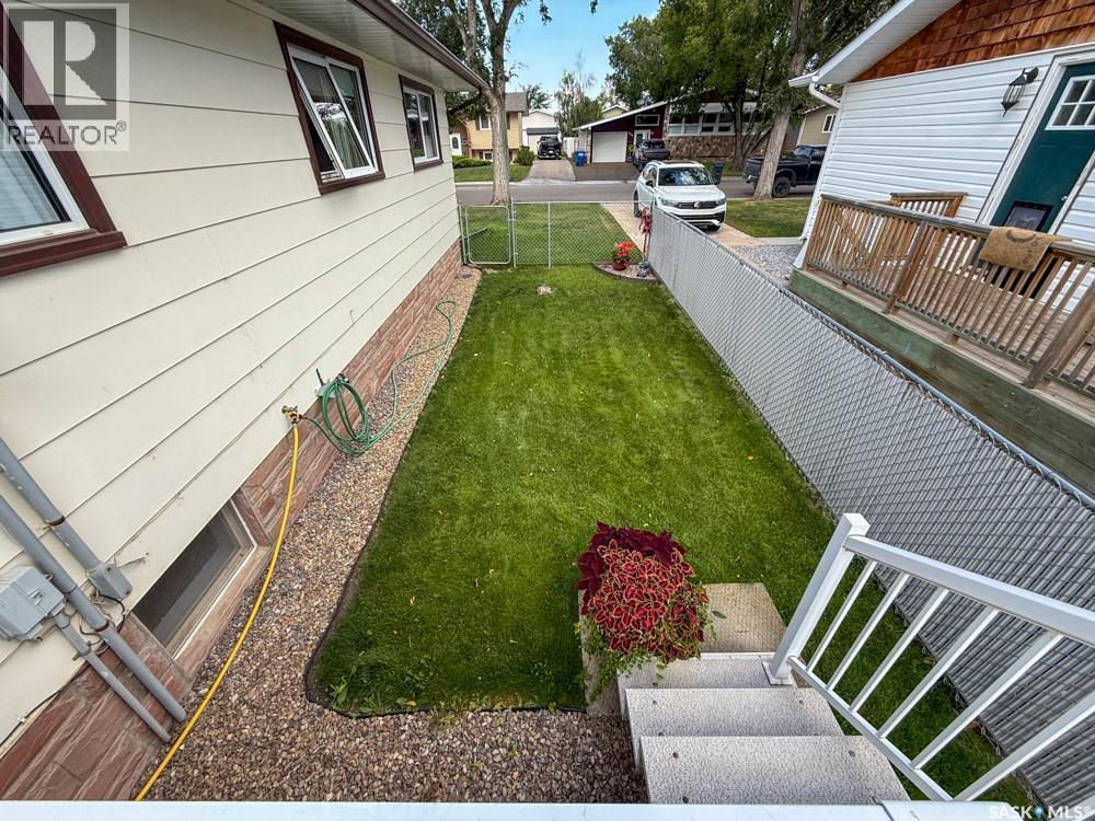 568 Poplar Crescent, Shaunavon, Saskatchewan  S0N 2M0 - Photo 43 - SK019399