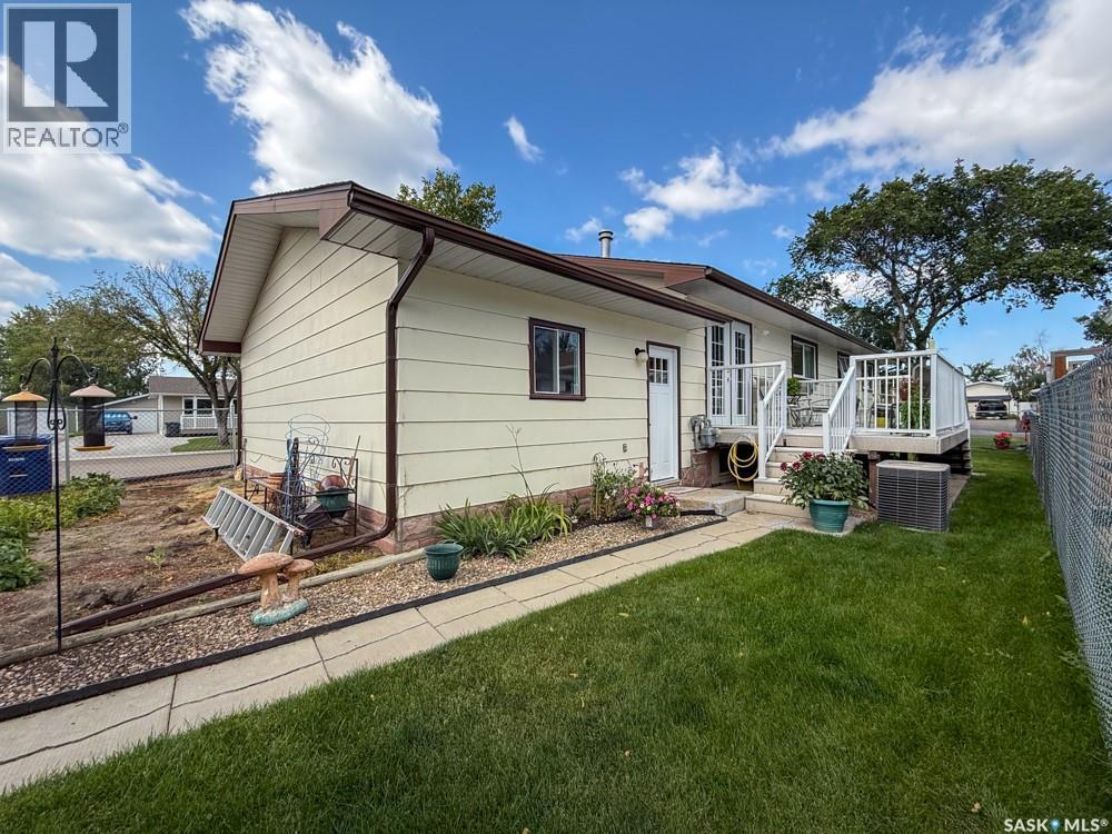 568 Poplar Crescent, Shaunavon, Saskatchewan  S0N 2M0 - Photo 45 - SK019399