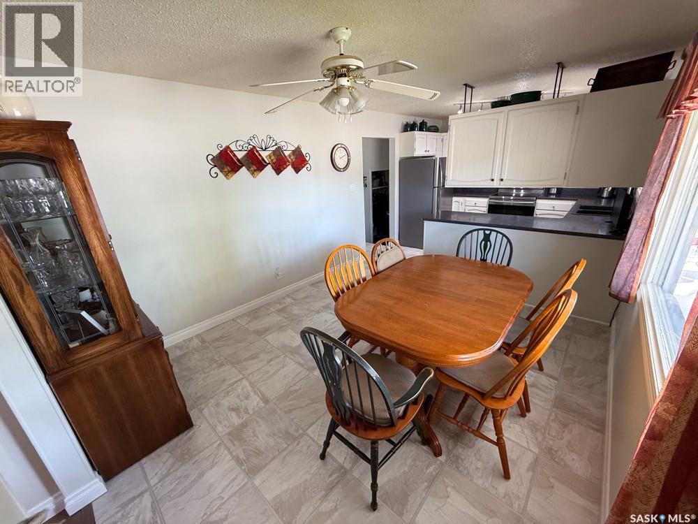 568 Poplar Crescent, Shaunavon, Saskatchewan  S0N 2M0 - Photo 7 - SK019399