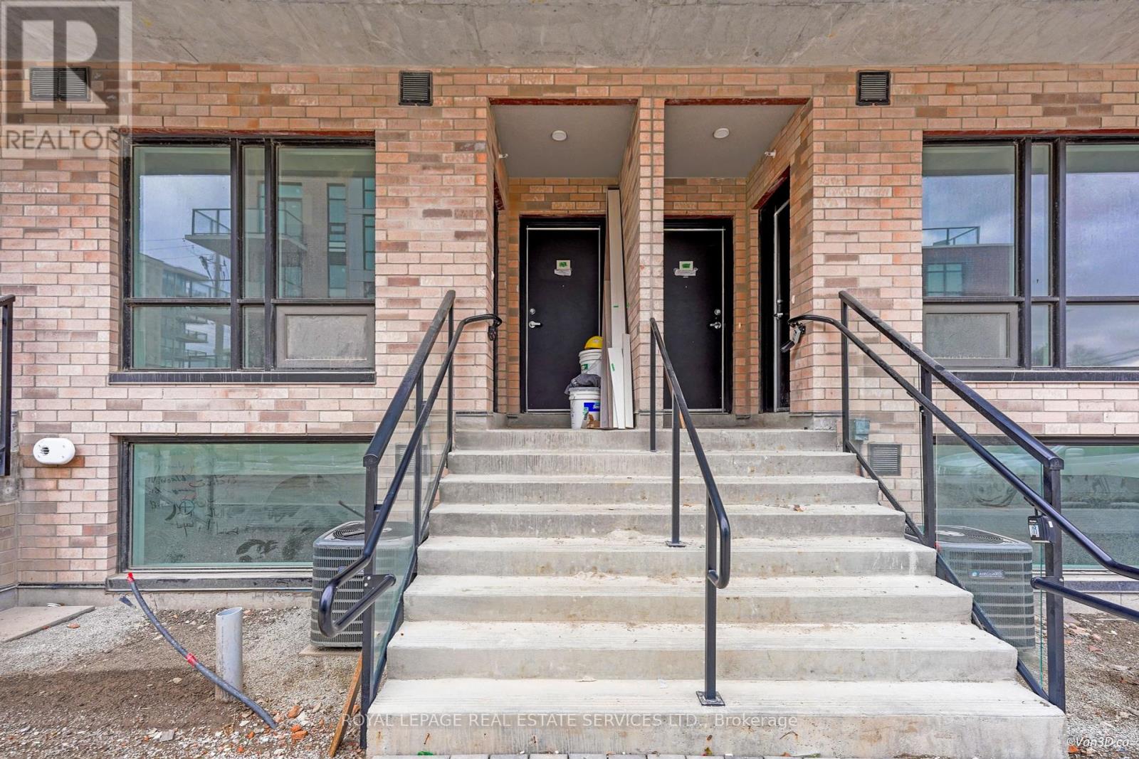 6 - 861 Sheppard Avenue W, Toronto, Ontario  M3H 0E9 - Photo 2 - C12430493