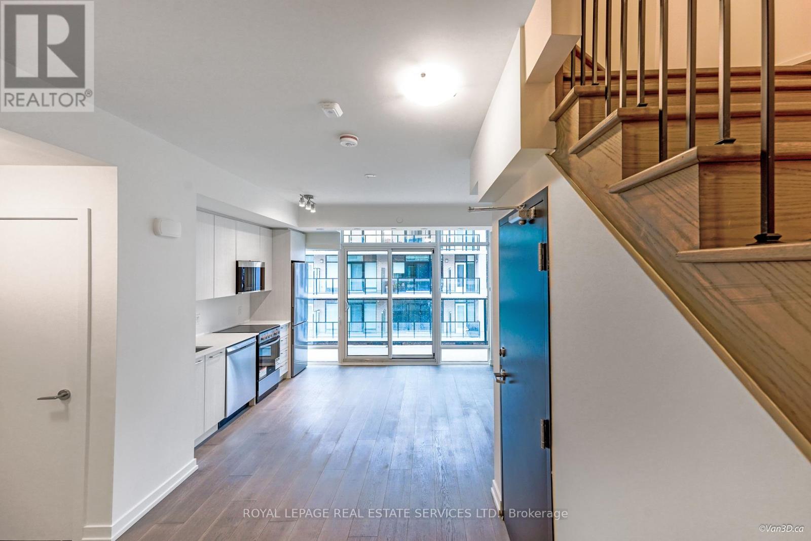 6 - 861 Sheppard Avenue W, Toronto, Ontario  M3H 0E9 - Photo 4 - C12430493