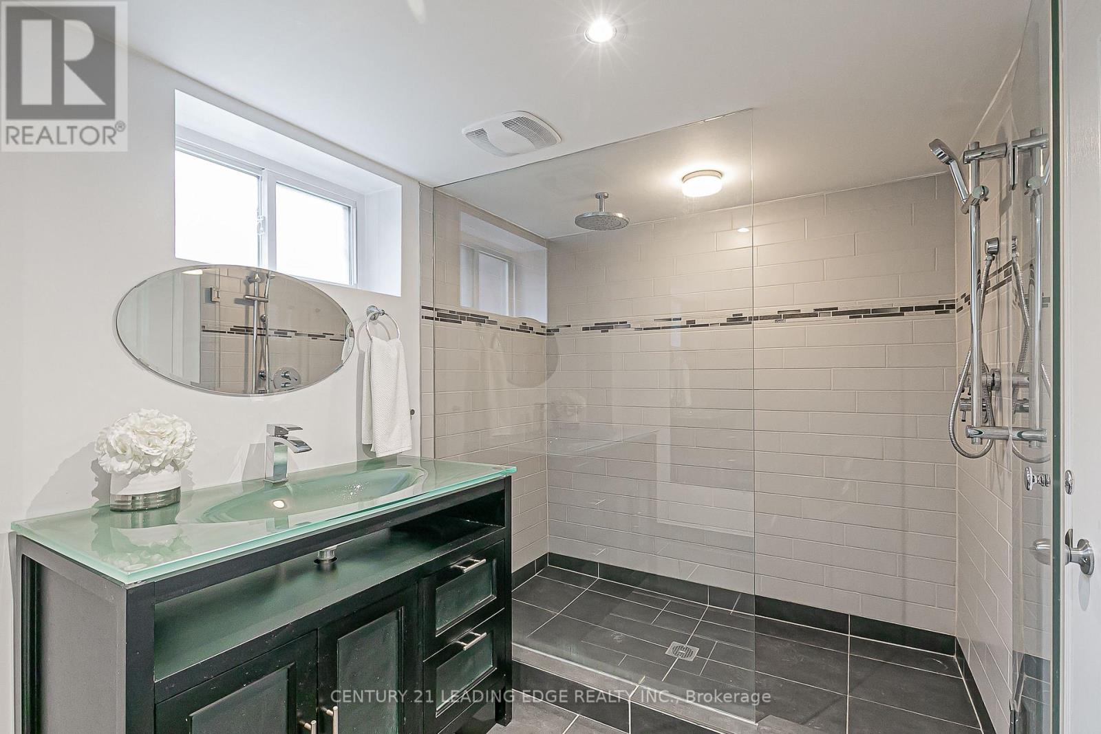43 Barclay Road, Toronto, Ontario  M3H 3E2 - Photo 30 - C12430497