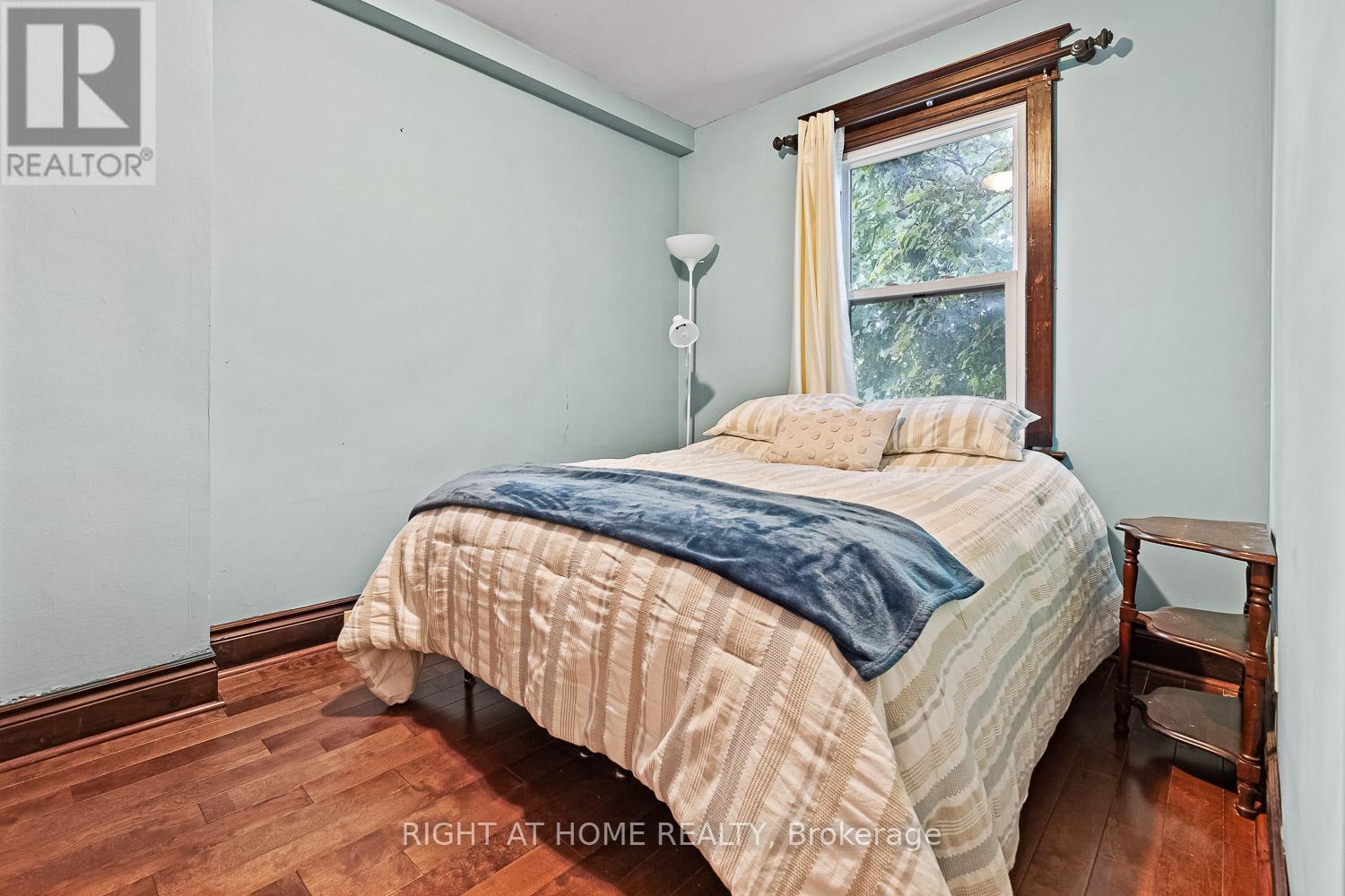 2062 Gerrard Street E, Toronto, Ontario  M4E 2B5 - Photo 14 - E12430499