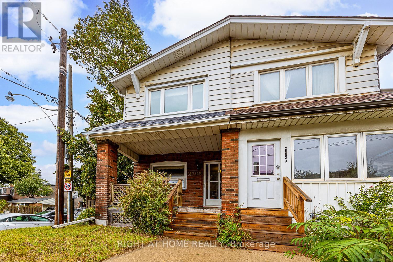 2062 Gerrard Street E, Toronto, Ontario  M4E 2B5 - Photo 2 - E12430499