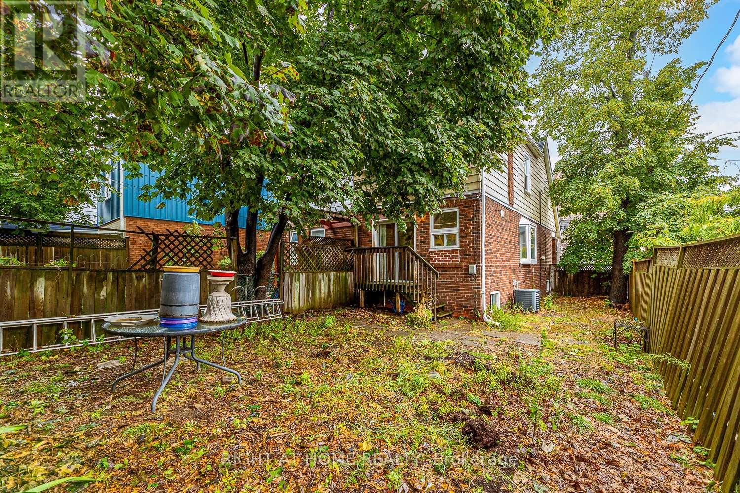 2062 Gerrard Street E, Toronto, Ontario  M4E 2B5 - Photo 21 - E12430499