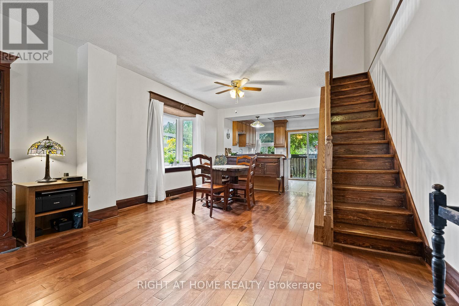 2062 Gerrard Street E, Toronto, Ontario  M4E 2B5 - Photo 3 - E12430499