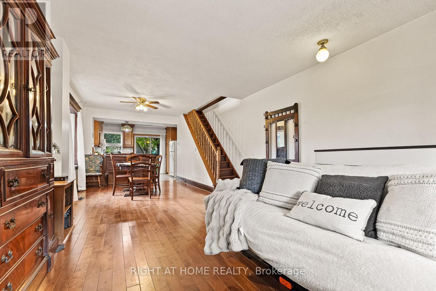 2062 Gerrard Street E, Toronto, Ontario  M4E 2B5 - Photo 6 - E12430499