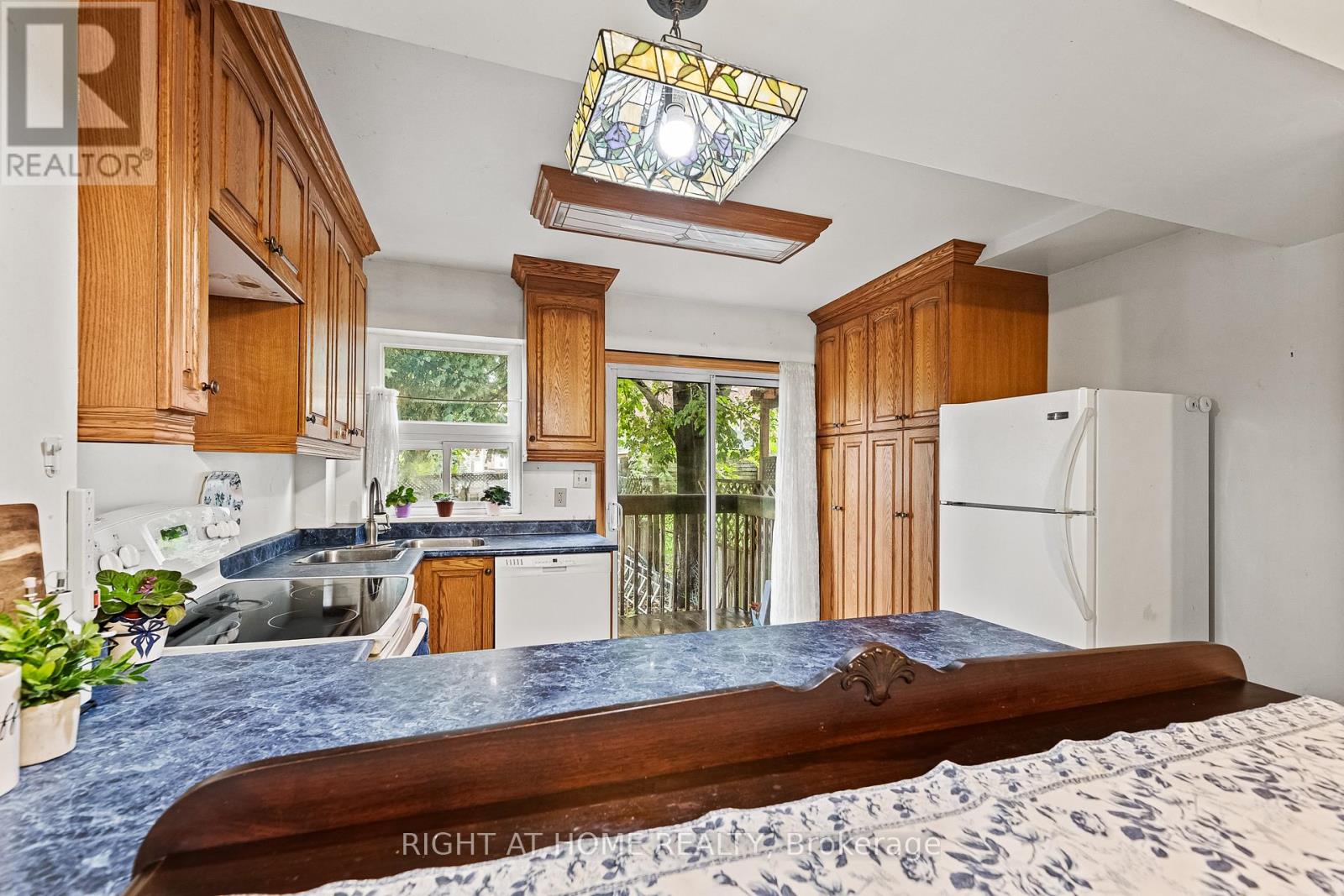 2062 Gerrard Street E, Toronto, Ontario  M4E 2B5 - Photo 8 - E12430499