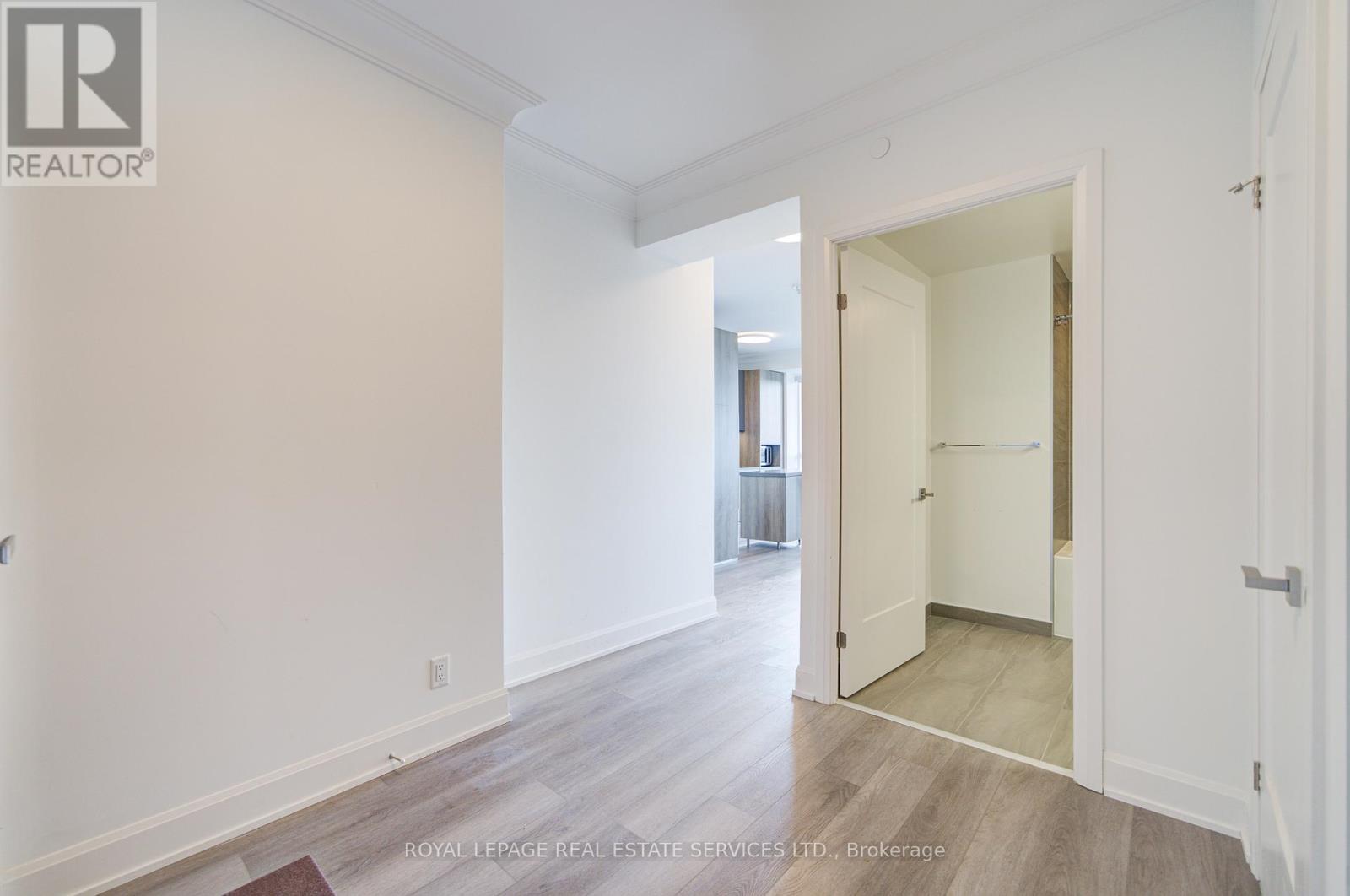 2005 - 38 Water Walk, Markham, Ontario  L3R 6M8 - Photo 11 - N12398681