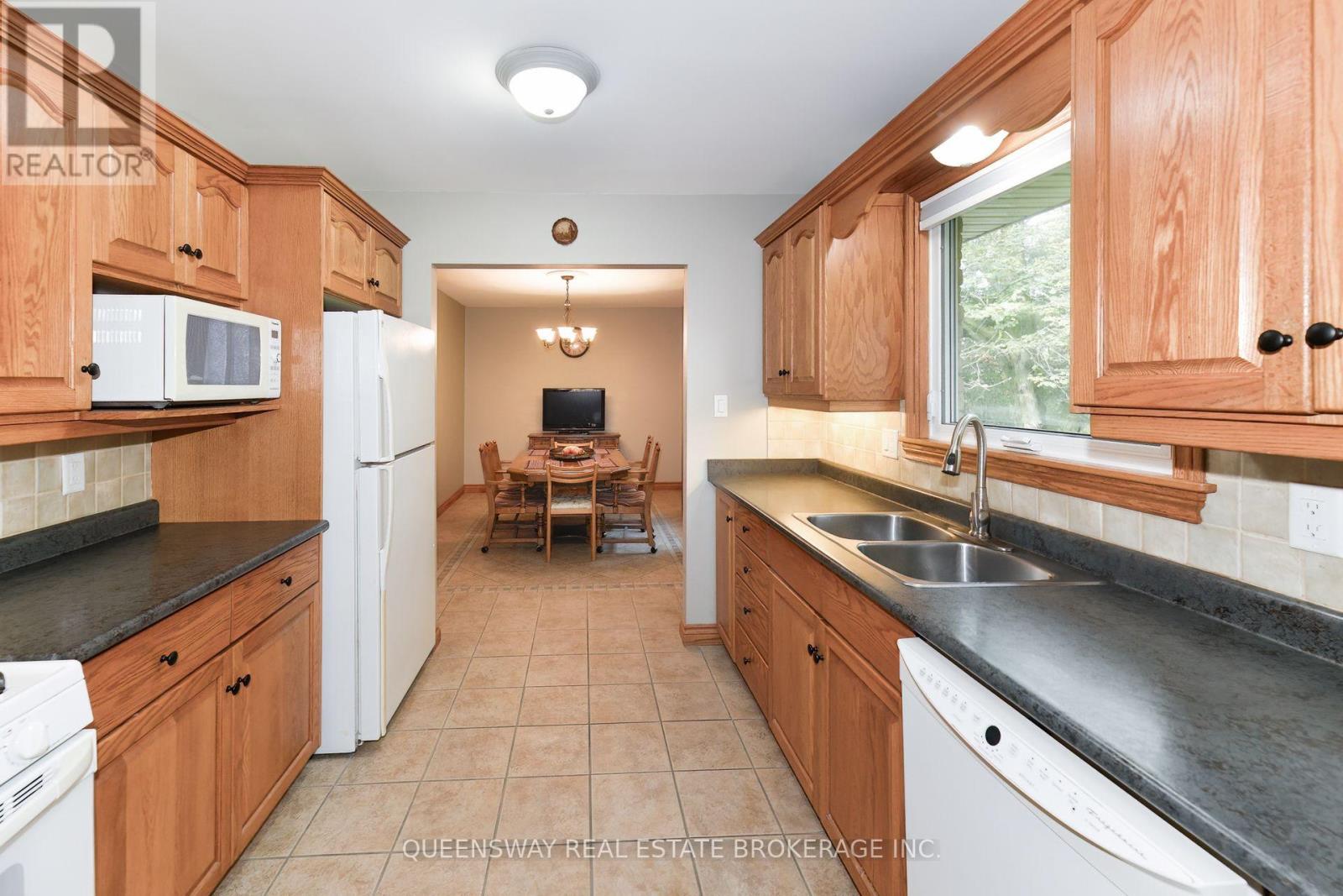 254 Hwy 47, Uxbridge, Ontario  L0C 1A0 - Photo 14 - N12430514