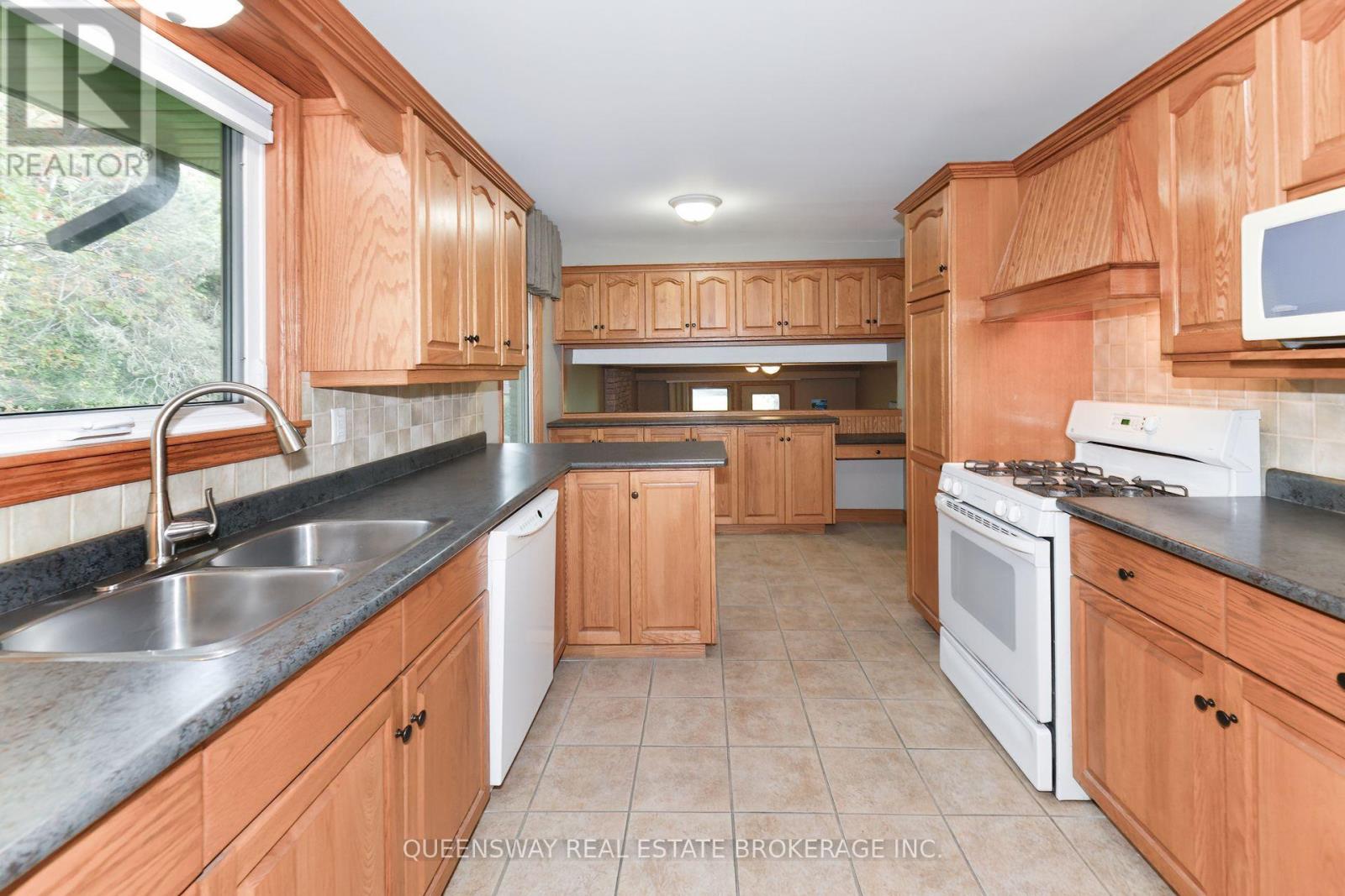 254 Hwy 47, Uxbridge, Ontario  L0C 1A0 - Photo 15 - N12430514