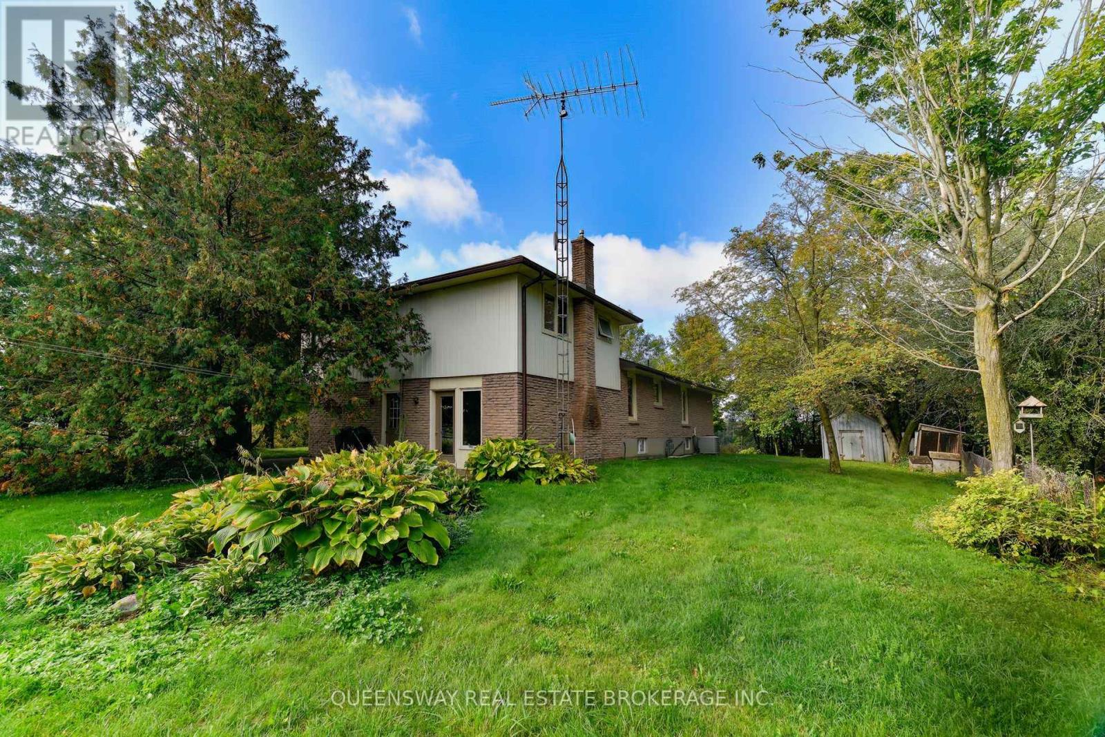254 Hwy 47, Uxbridge, Ontario  L0C 1A0 - Photo 3 - N12430514