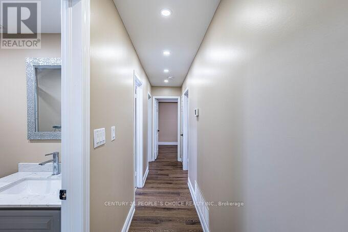 453 Ginger Downs, Mississauga, Ontario  L5A 3A8 - Photo 20 - W12430467