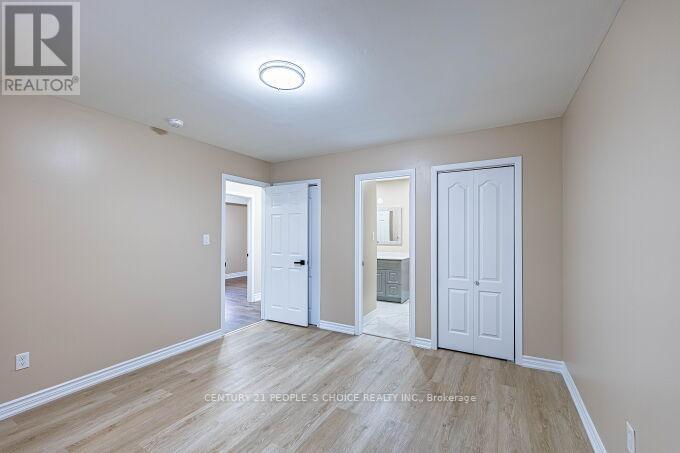 453 Ginger Downs, Mississauga, Ontario  L5A 3A8 - Photo 21 - W12430467