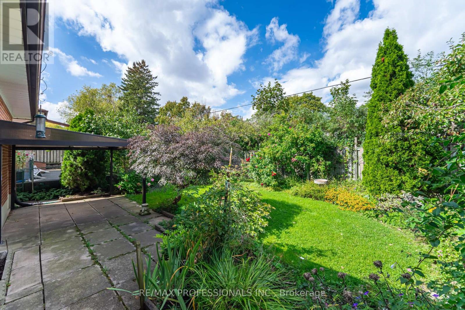 4 Lethbridge Avenue, Toronto, Ontario  M9P 2C9 - Photo 42 - W12430481
