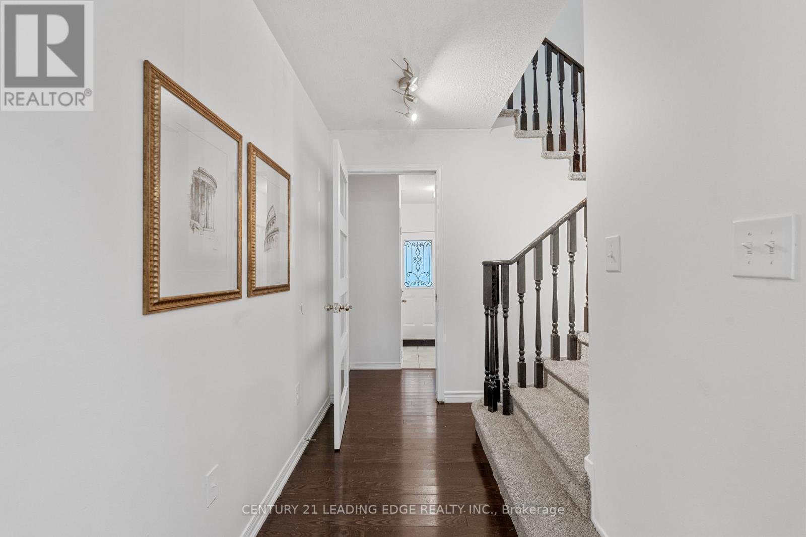 1339 Brandon Terrace, Milton, Ontario  L9T 7R4 - Photo 7 - W12430483