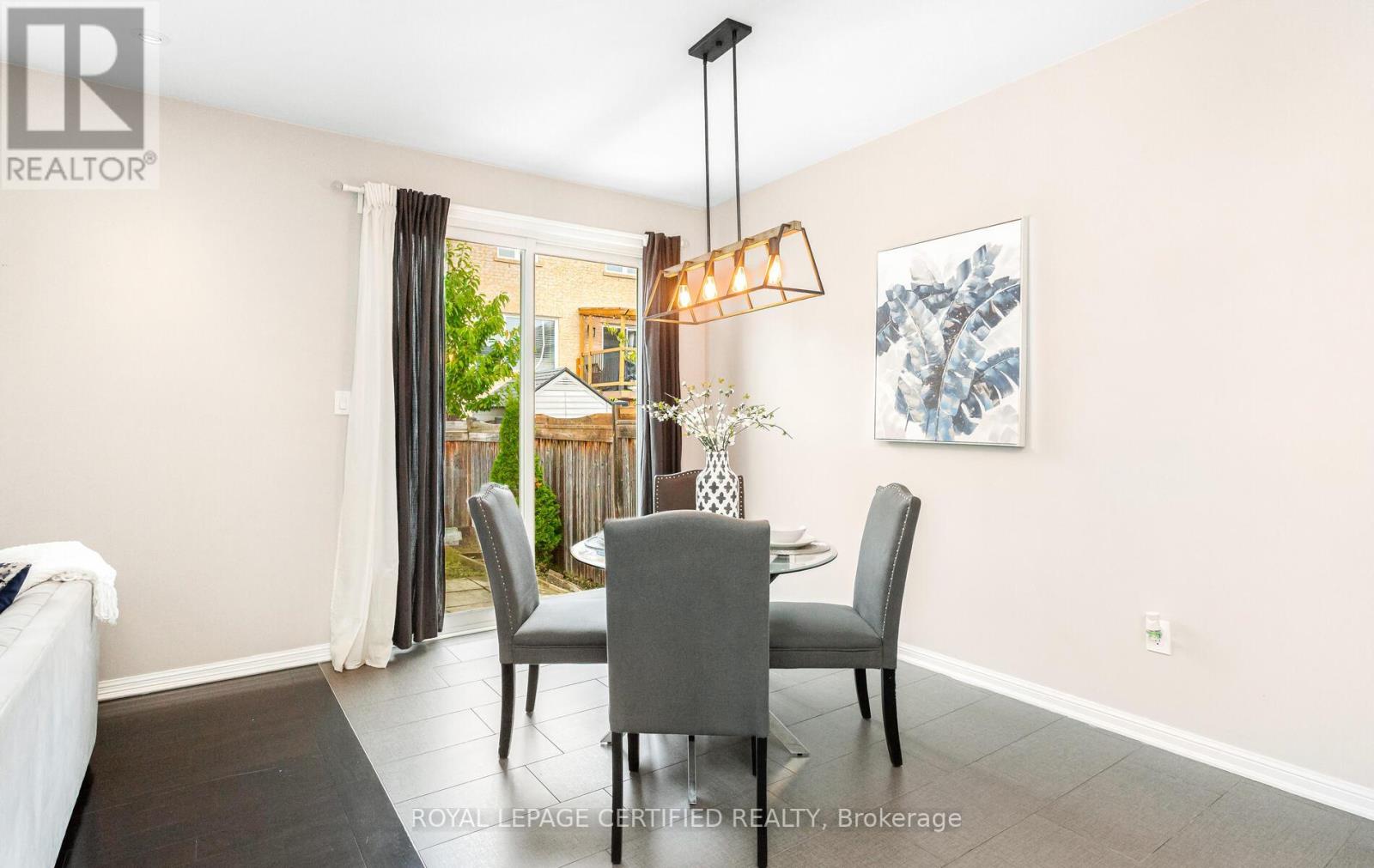 255 Cochrane Terrace, Milton (Wi Willmott), Ontario  L9T 8C8 - Photo 14 - W12430496