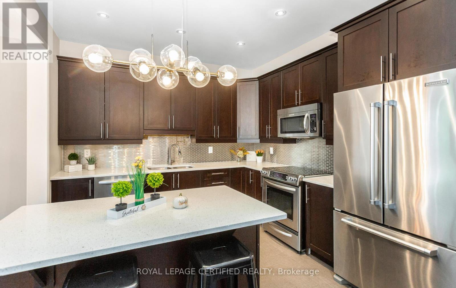 255 Cochrane Terrace, Milton (Wi Willmott), Ontario  L9T 8C8 - Photo 18 - W12430496