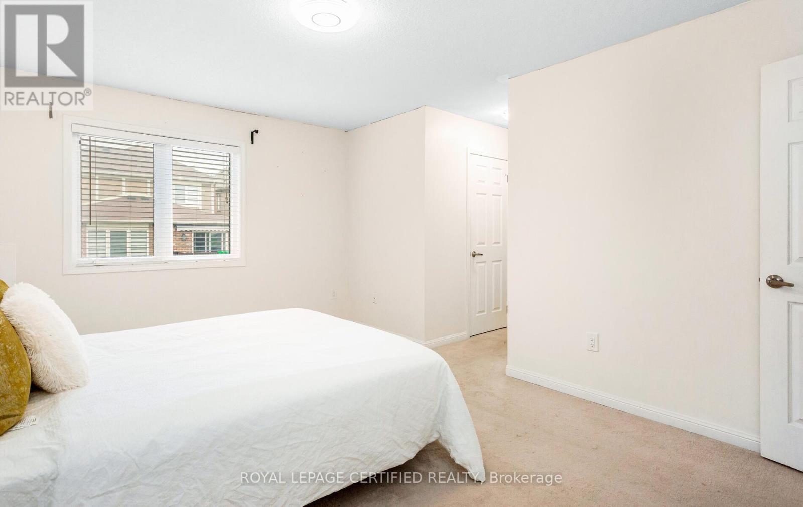 255 Cochrane Terrace, Milton (Wi Willmott), Ontario  L9T 8C8 - Photo 28 - W12430496