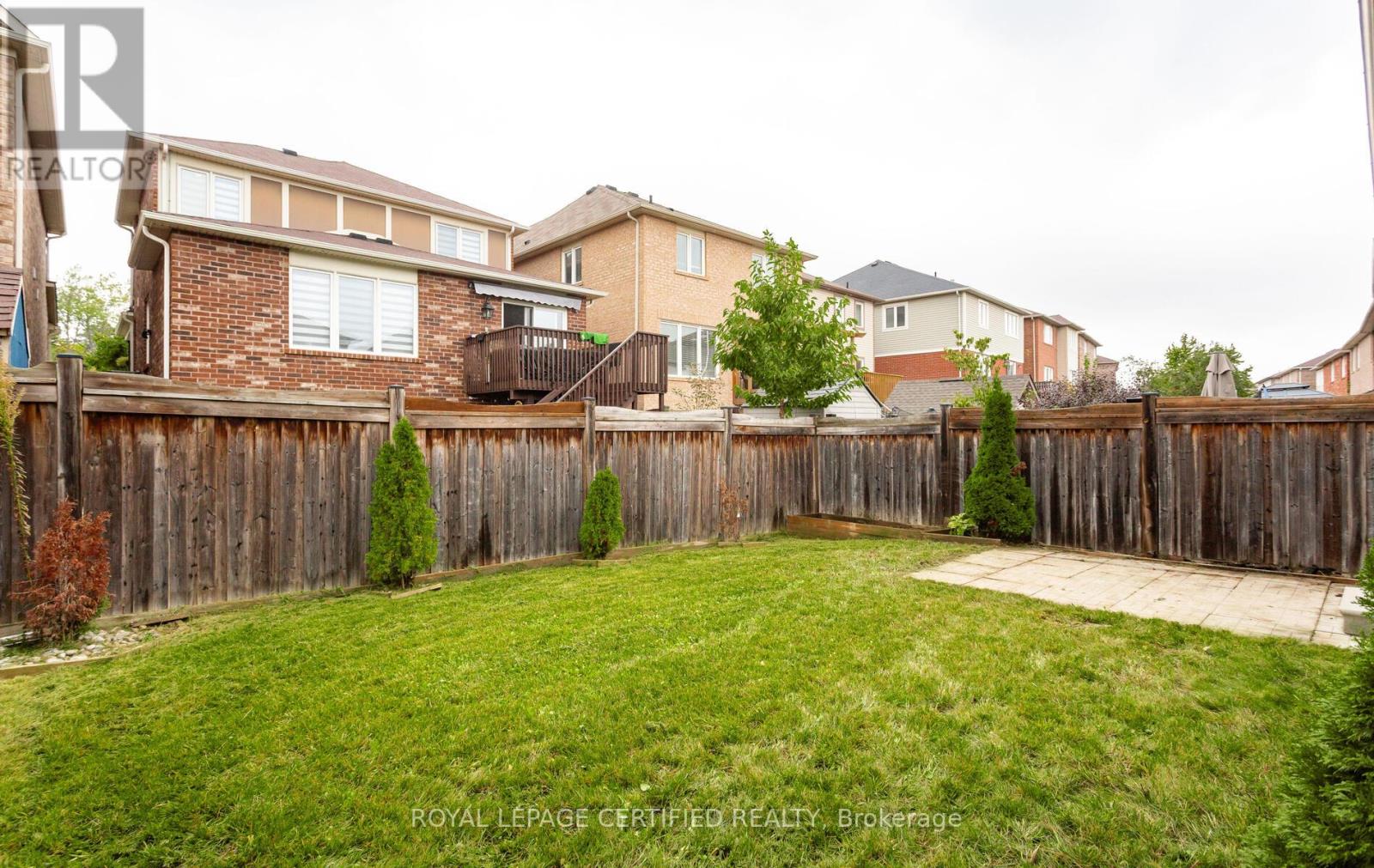 255 Cochrane Terrace, Milton (Wi Willmott), Ontario  L9T 8C8 - Photo 48 - W12430496