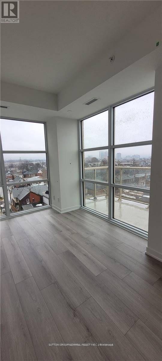 706 - 1787 St Clair Avenue W, Toronto, Ontario  M6N 0B7 - Photo 17 - W12430505