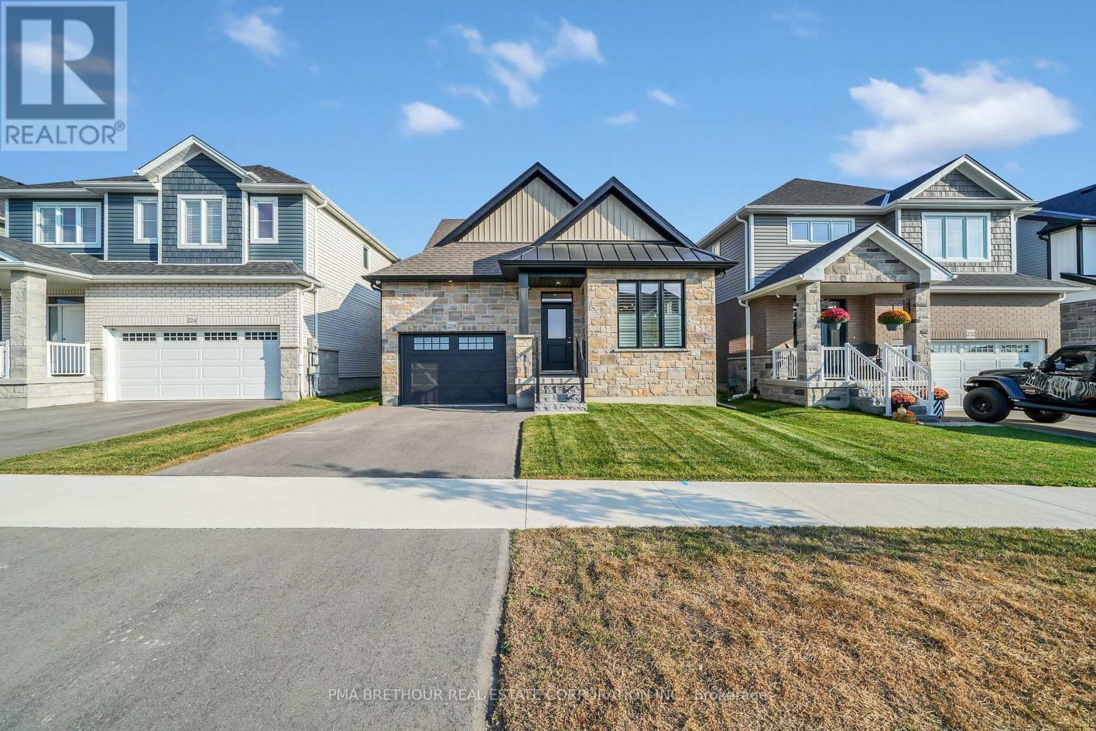 228 HAYLOCK AVENUE, Centre Wellington, Ontario