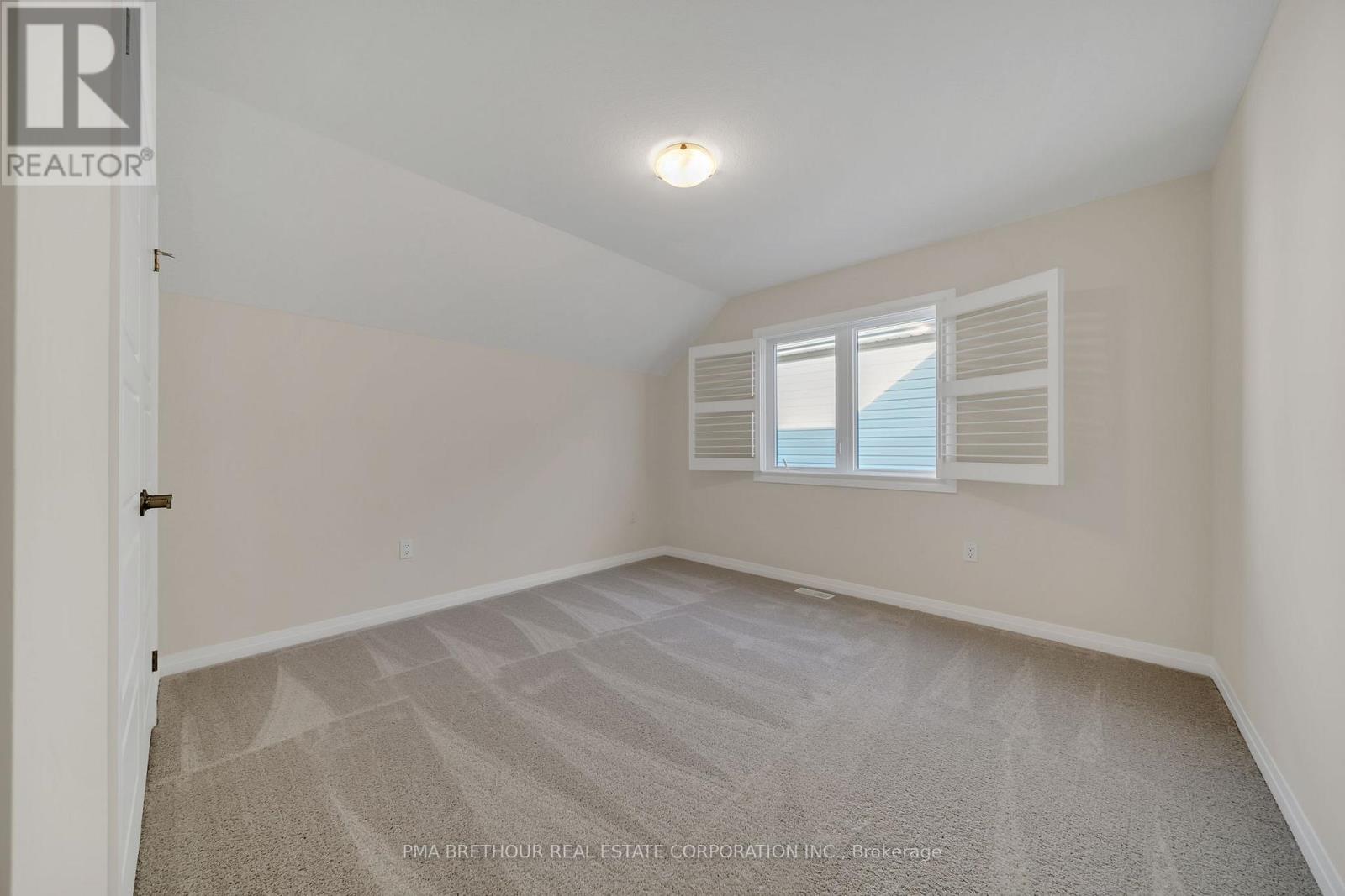 228 Haylock Avenue, Centre Wellington, Ontario  N0B 1S0 - Photo 31 - X12430478