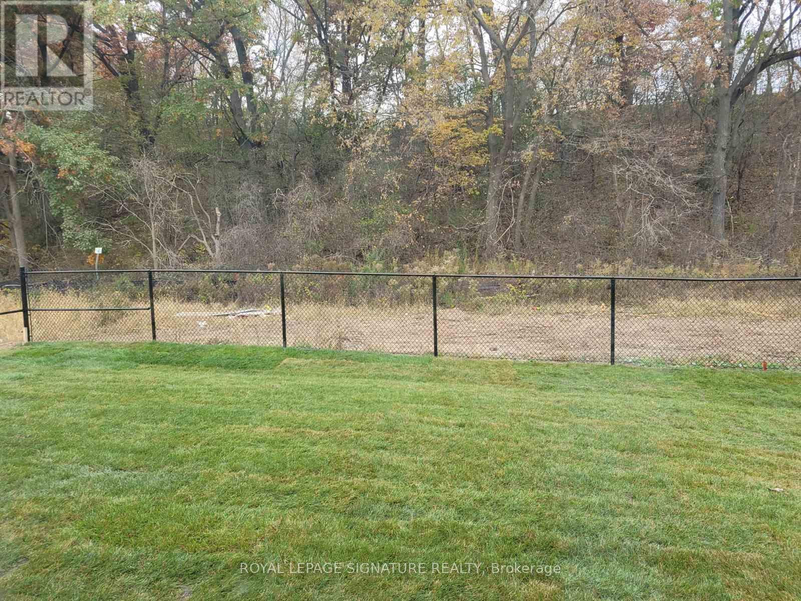 95 Macklin Street, Brant, Ontario  N3V 0B8 - Photo 8 - X12430486