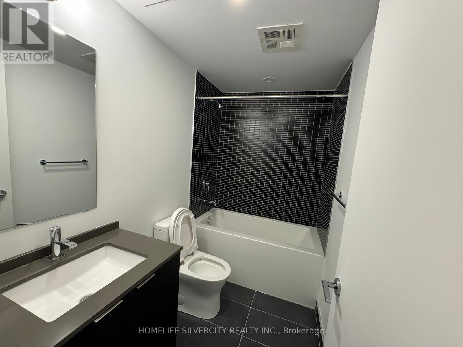406 - 1 Jarvis Street, Hamilton, Ontario  L8R 3J2 - Photo 14 - X12430492