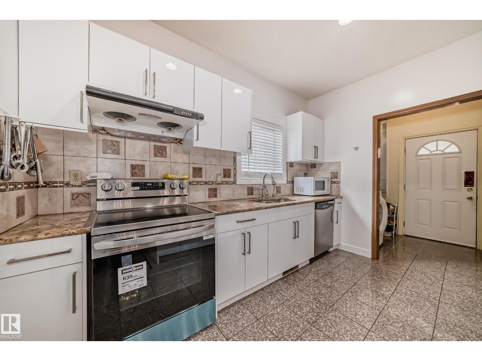 9646 73 Av Nw, Edmonton, Alberta  T6E 1B2 - Photo 7 - E4438838
