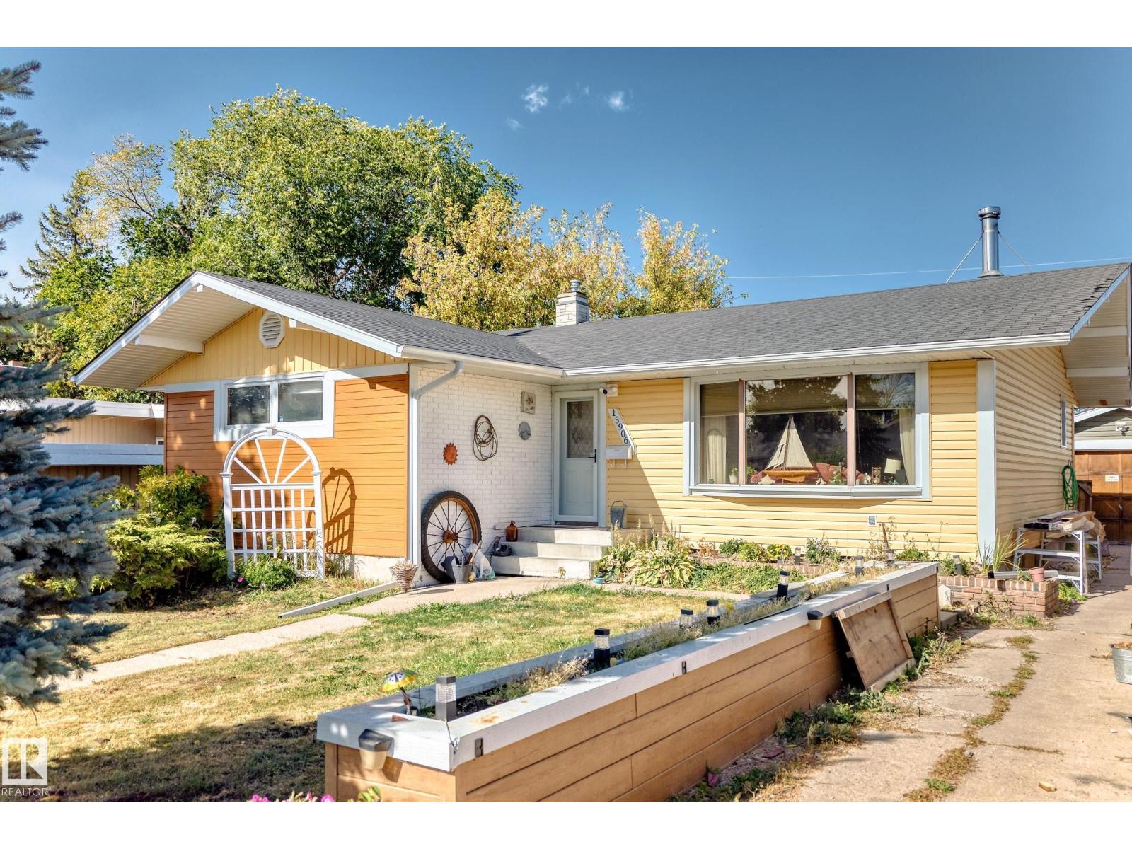 15906 92a Av Nw, Edmonton, Alberta  T5R 5C6 - Photo 2 - E4459842