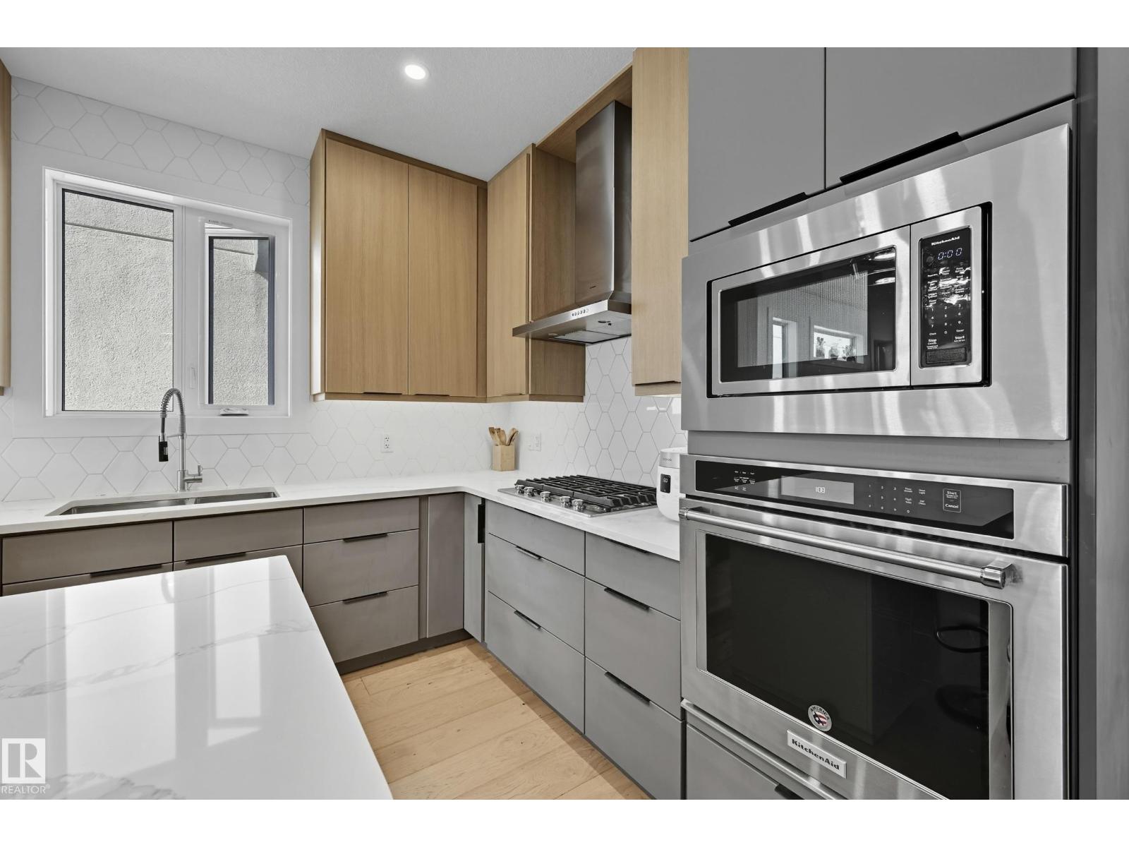 8806 85 Av Nw, Edmonton, Alberta  T6C 1G9 - Photo 11 - E4459844