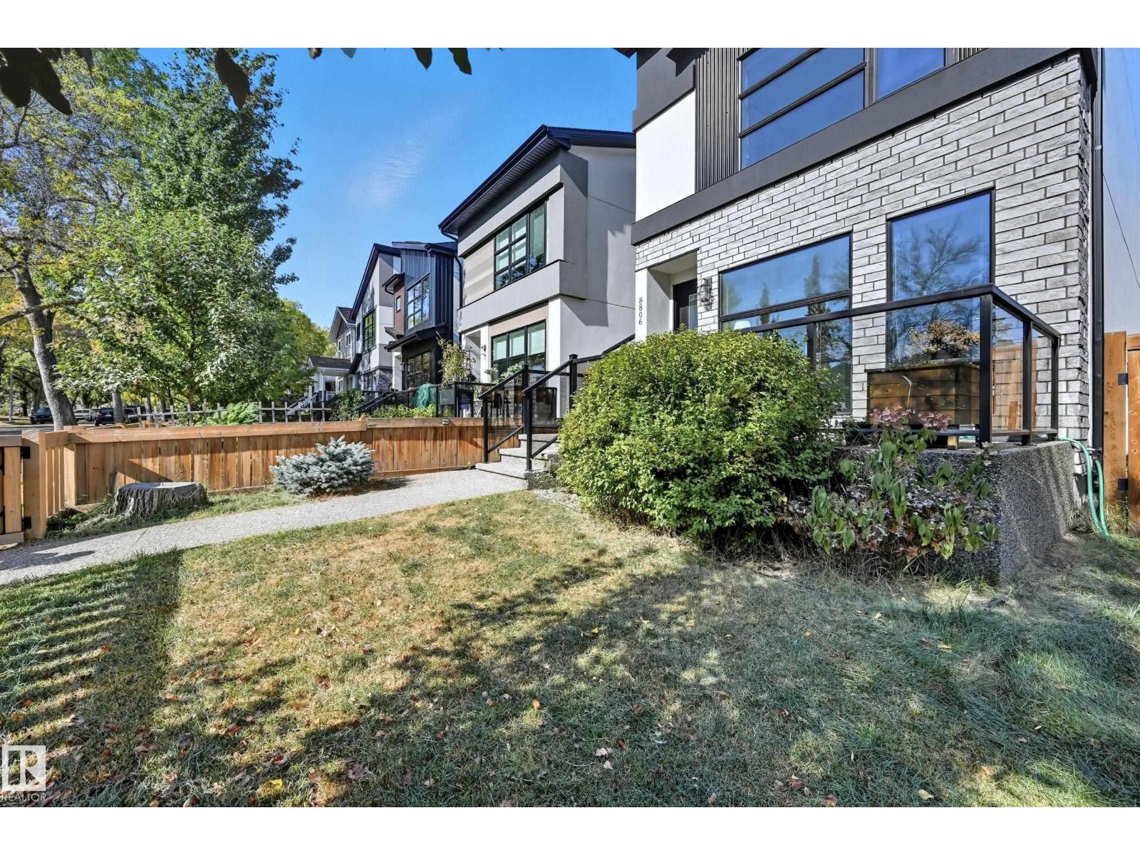 8806 85 Av Nw, Edmonton, Alberta  T6C 1G9 - Photo 2 - E4459844