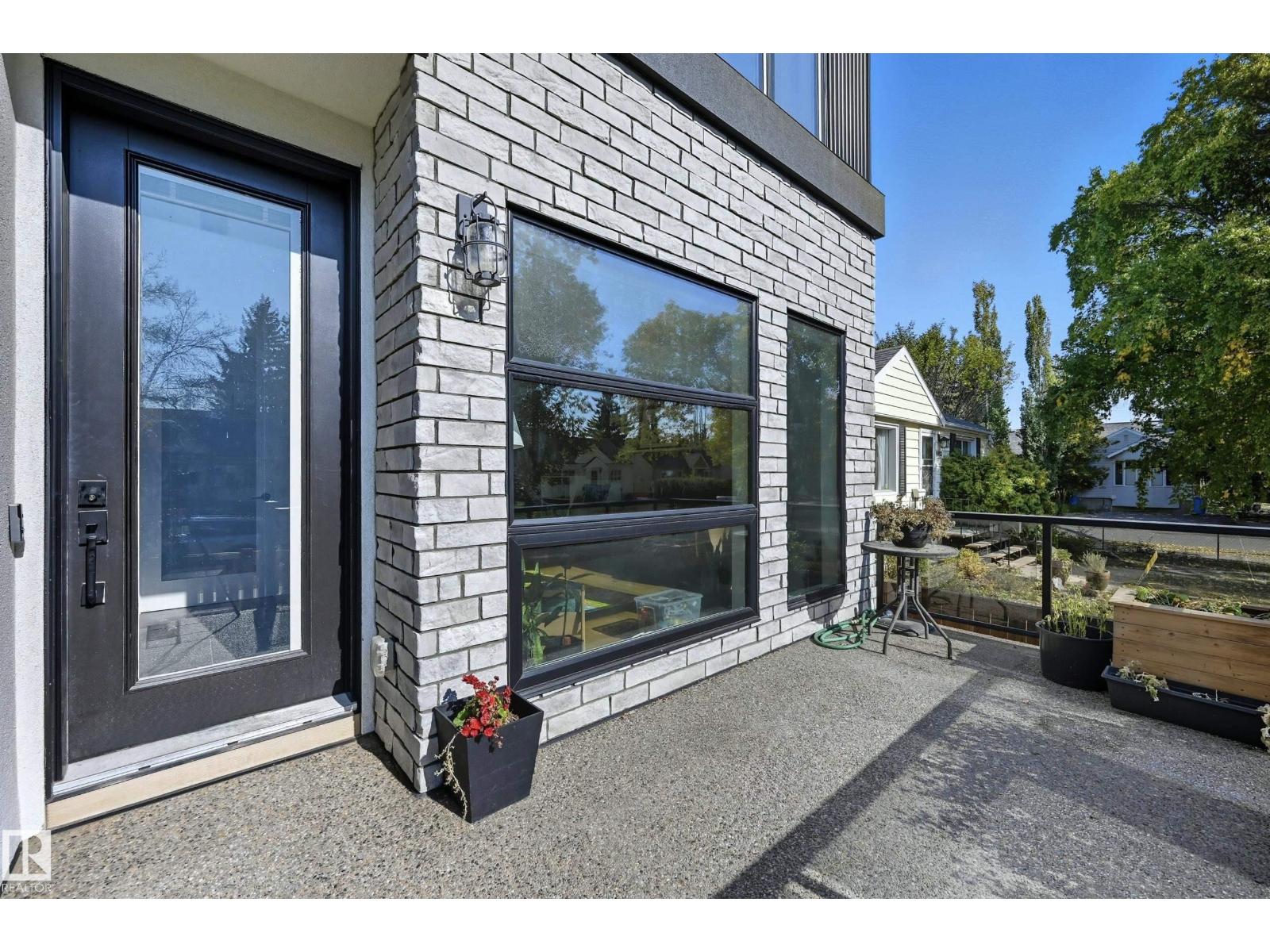 8806 85 Av Nw, Edmonton, Alberta  T6C 1G9 - Photo 3 - E4459844