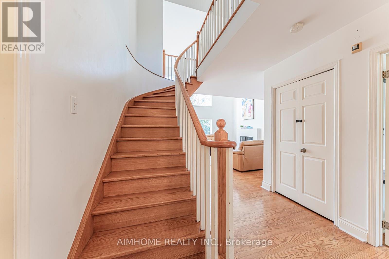 455 North Lake Road N, Richmond Hill, Ontario  L4E 3A6 - Photo 19 - N12409366