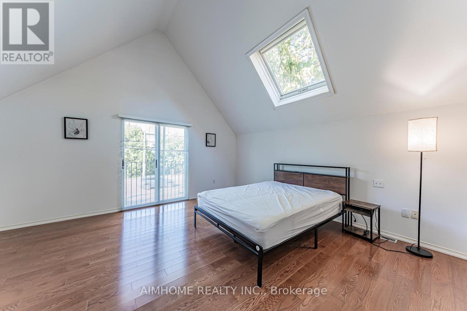 455 North Lake Road N, Richmond Hill, Ontario  L4E 3A6 - Photo 28 - N12409366