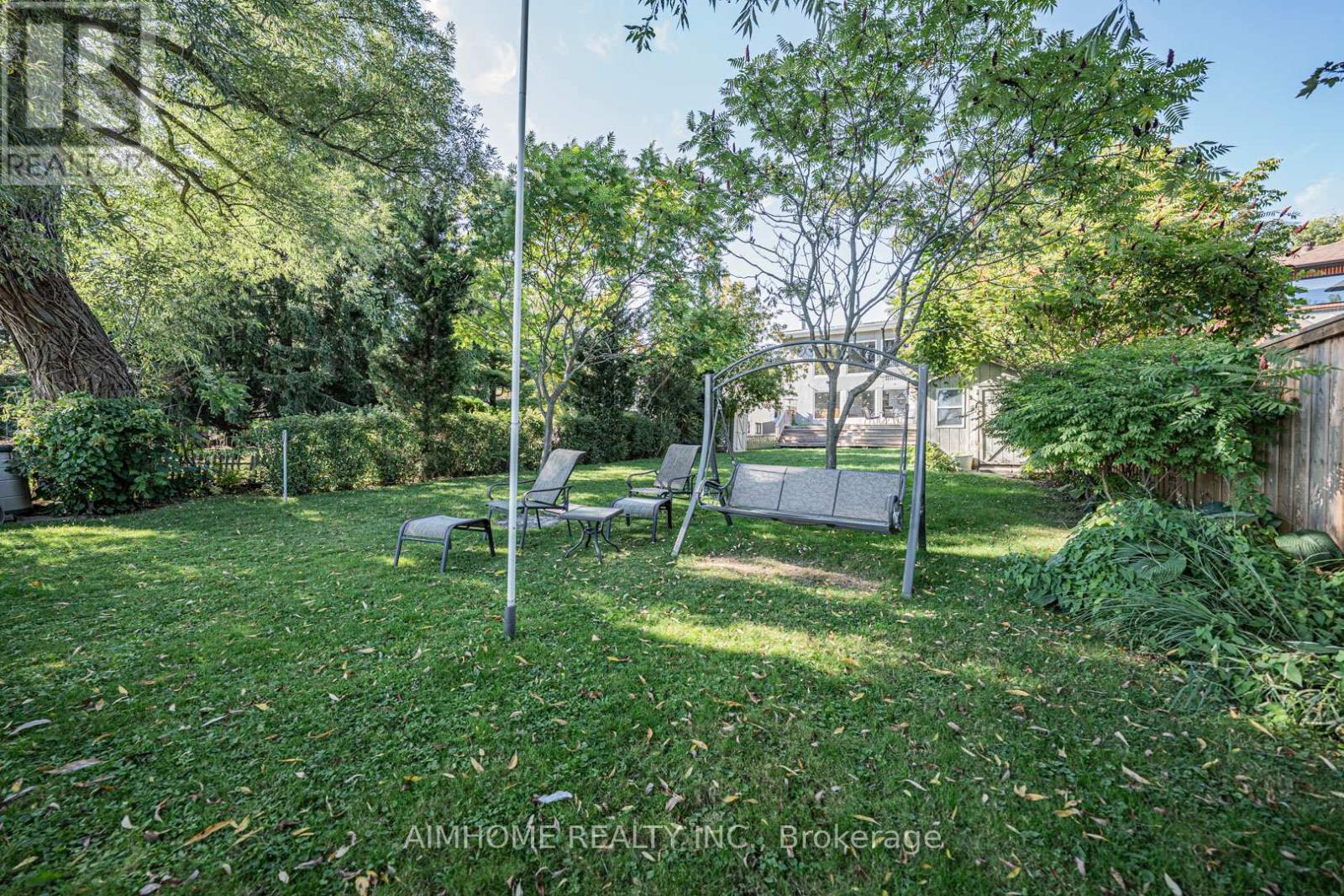455 North Lake Road N, Richmond Hill, Ontario  L4E 3A6 - Photo 7 - N12409366