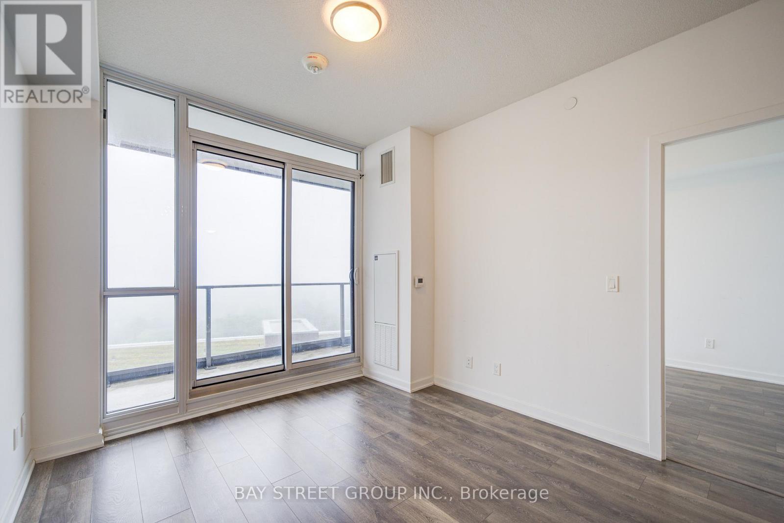 1009 - 38 Forest Manor Road, Toronto, Ontario  M2J 0H4 - Photo 10 - C12430532