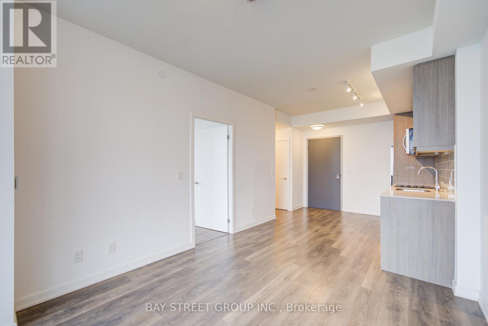 1009 - 38 Forest Manor Road, Toronto, Ontario  M2J 0H4 - Photo 11 - C12430532