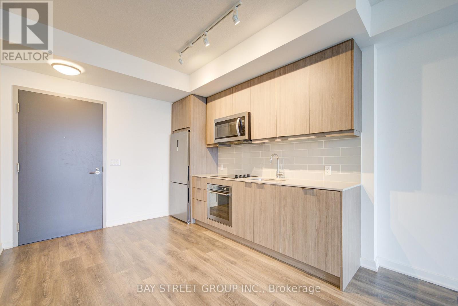 1009 - 38 Forest Manor Road, Toronto, Ontario  M2J 0H4 - Photo 5 - C12430532