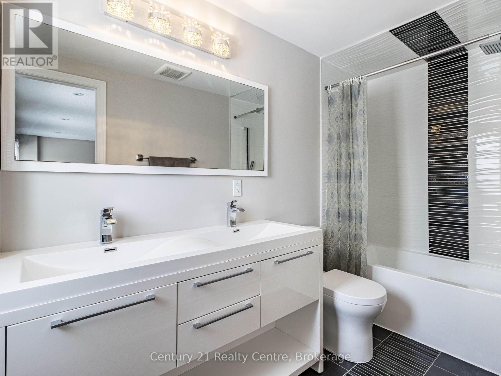 34 Niagara Place, Brampton, Ontario  L6S 4Z1 - Photo 20 - W12430508