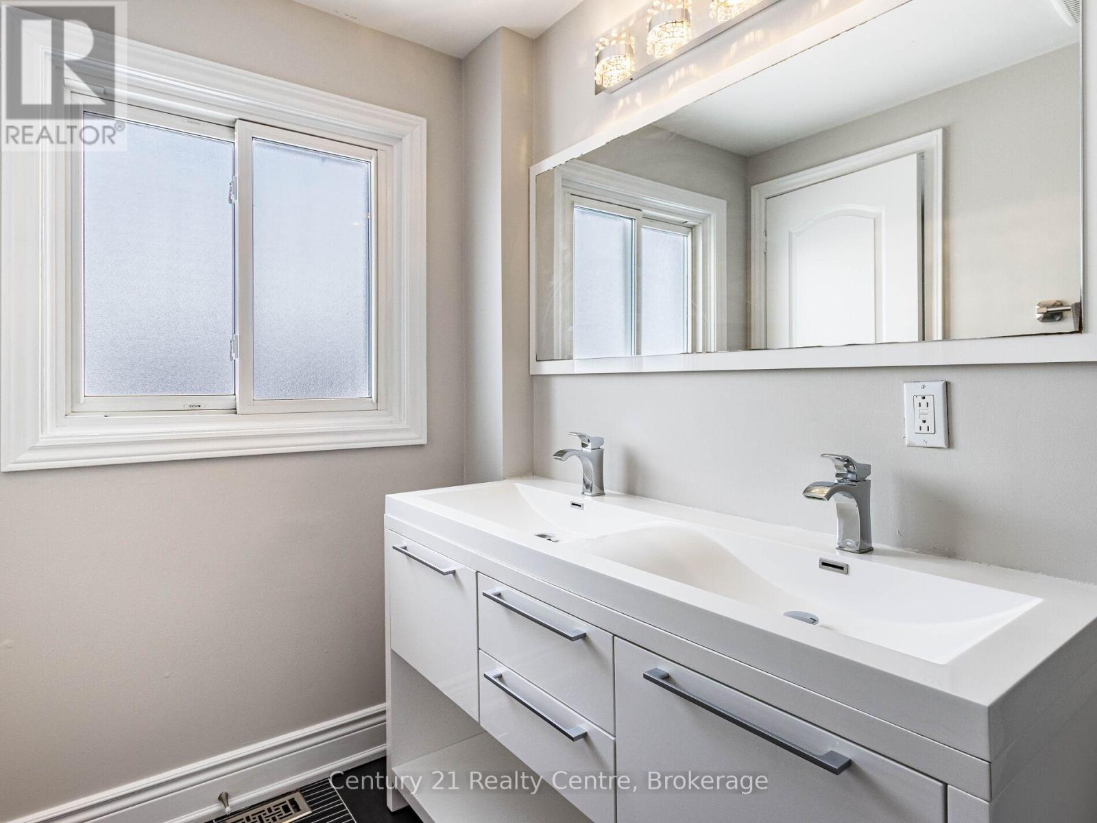 34 Niagara Place, Brampton, Ontario  L6S 4Z1 - Photo 22 - W12430508