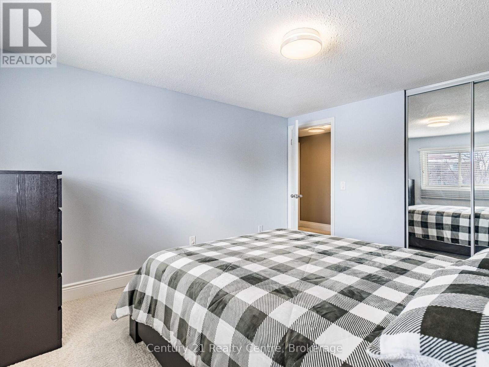 34 Niagara Place, Brampton, Ontario  L6S 4Z1 - Photo 26 - W12430508