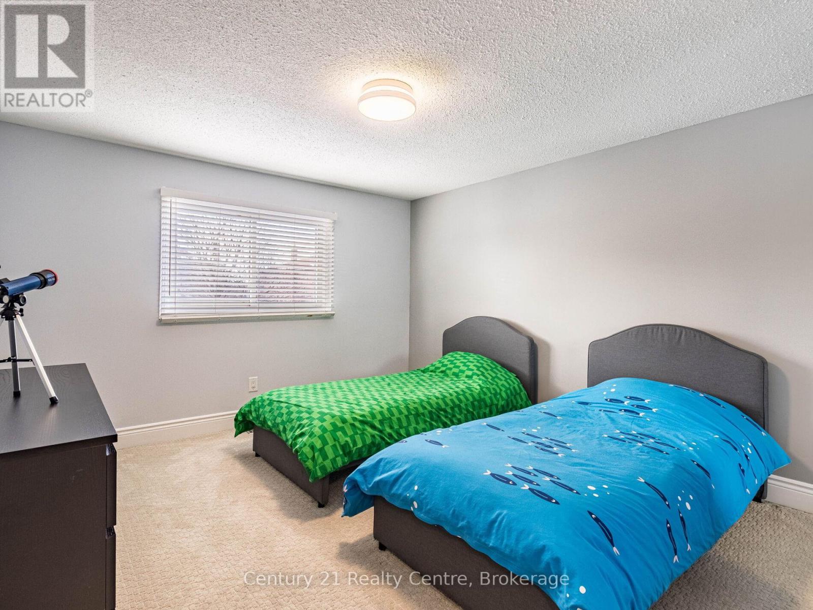 34 Niagara Place, Brampton, Ontario  L6S 4Z1 - Photo 23 - W12430508
