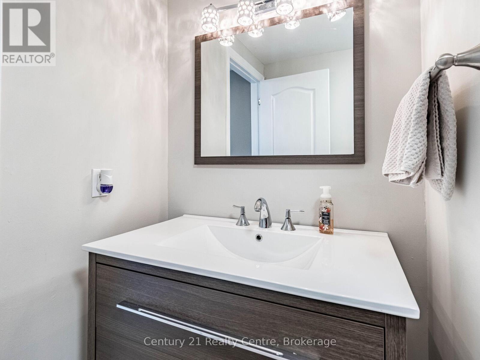 34 Niagara Place, Brampton, Ontario  L6S 4Z1 - Photo 29 - W12430508