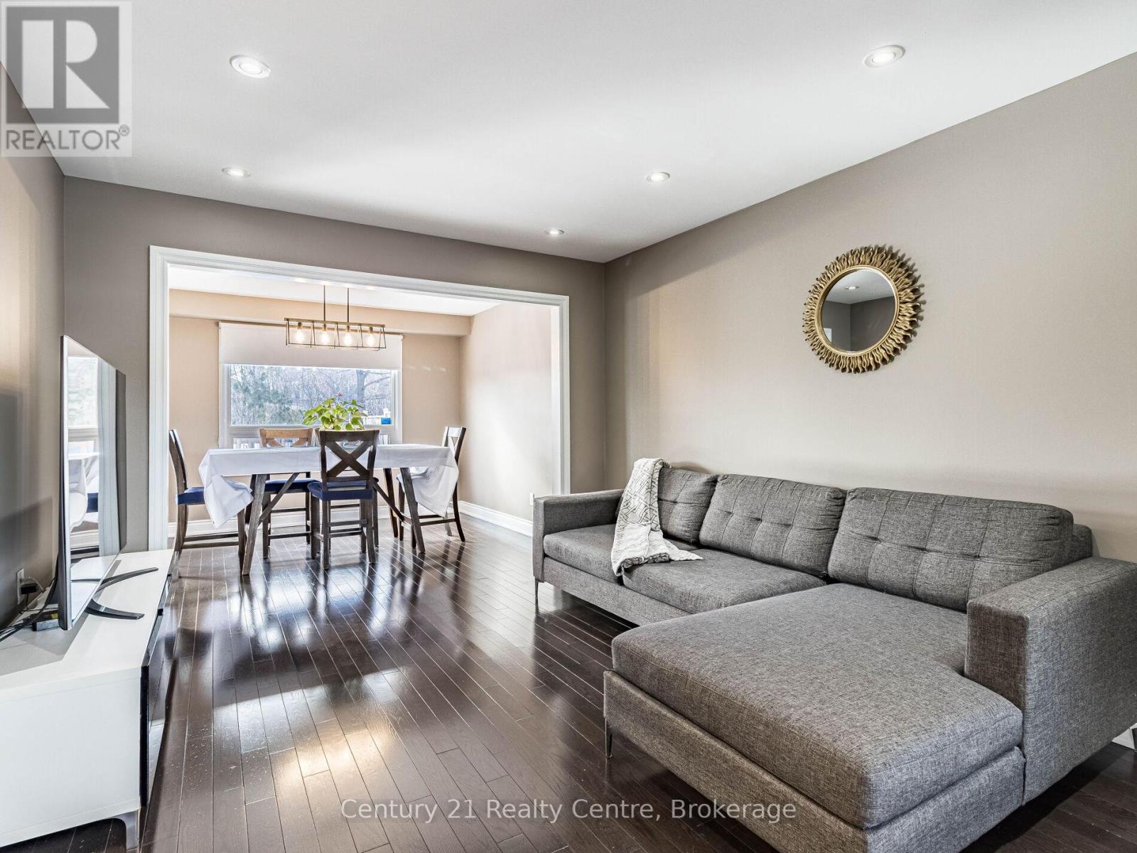 34 Niagara Place, Brampton, Ontario  L6S 4Z1 - Photo 8 - W12430508
