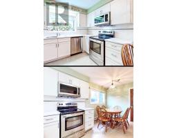 10 HARRINGAY CRESCENT, Toronto, Ontario