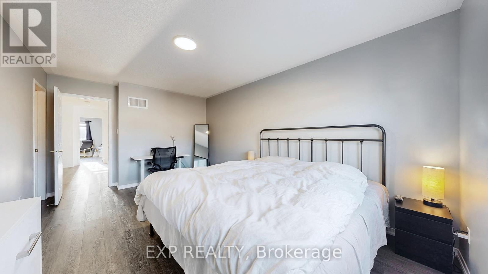 208 Lageer Drive, Whitchurch-Stouffville, Ontario  L4A 0X1 - Photo 19 - N12430517